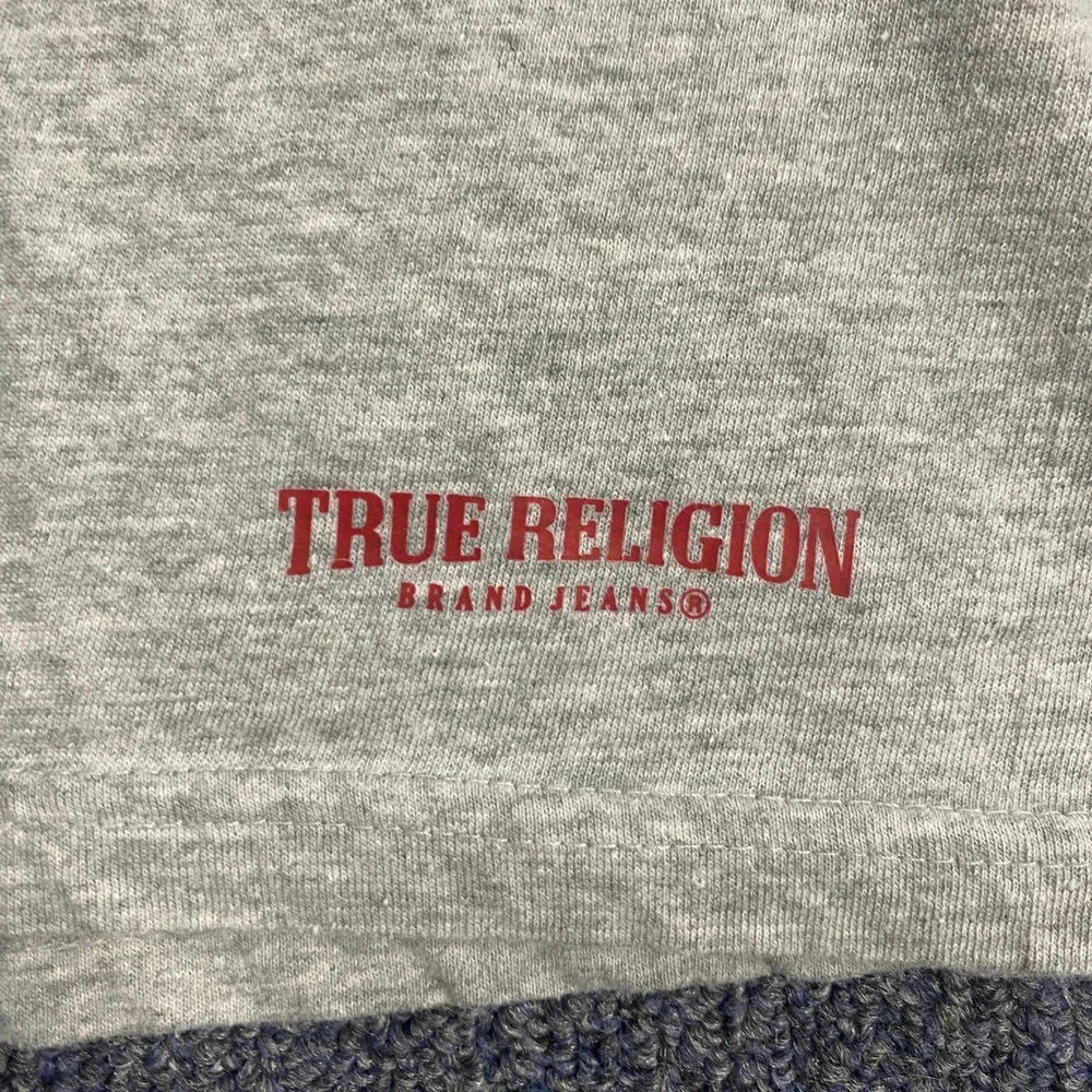 True Religion Tshirt Mens XL V-Neck Heather Gray Short Sleeve Logo Tee